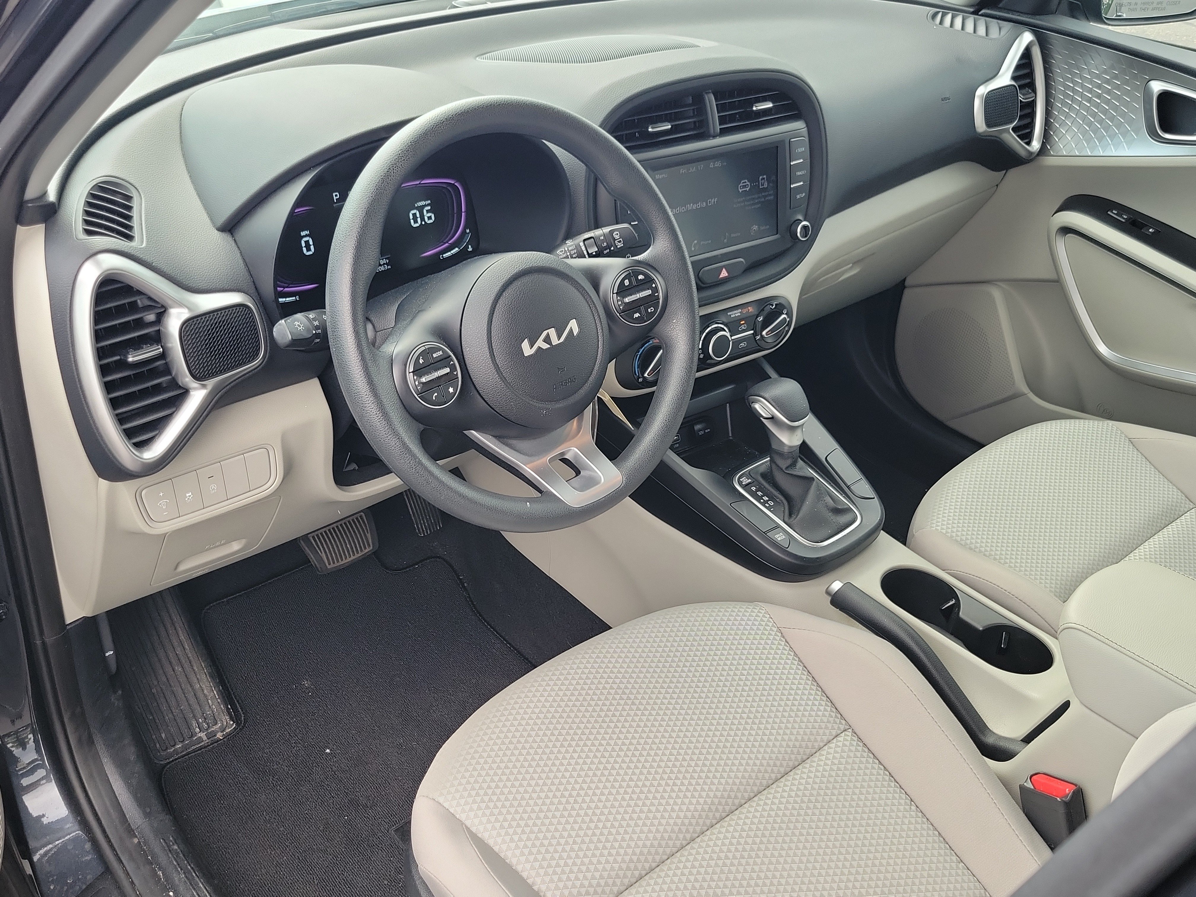 Used 2025 Gravity Gray Kia LX image 17