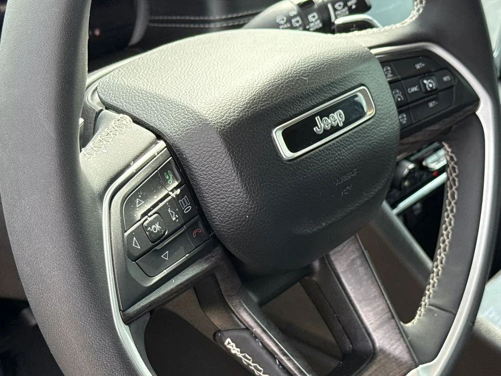 Used 2023 Black Jeep Limited image 29