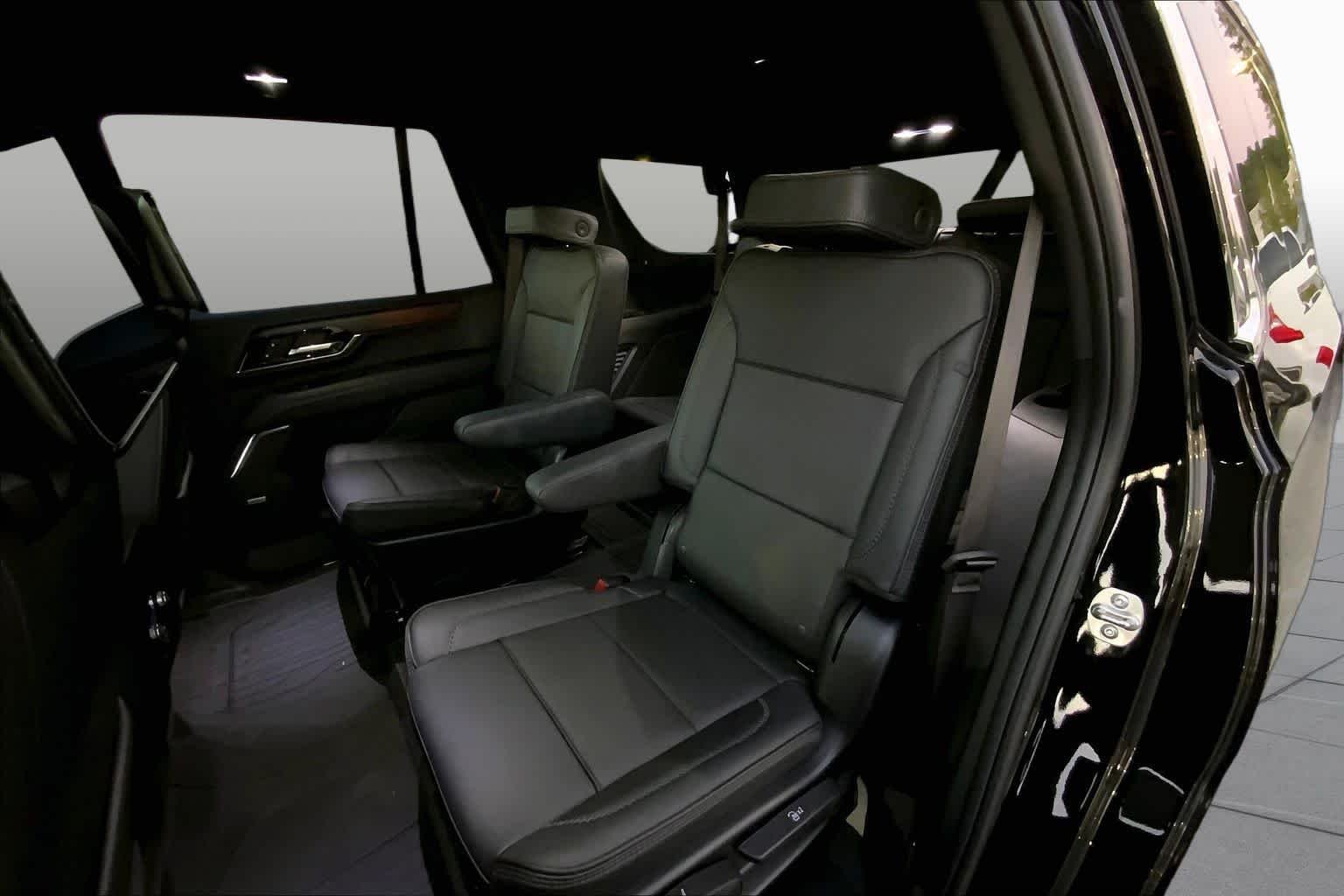 Used 2025 Onyx Black GMC Denali image 18
