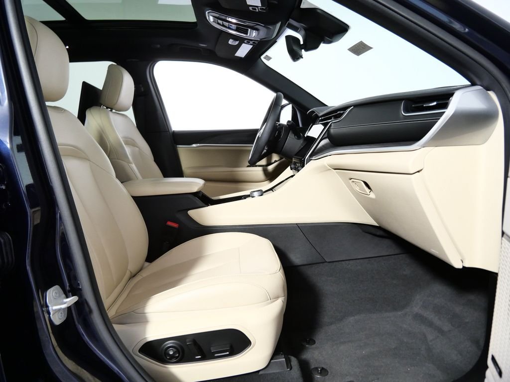 Used 2023 Black Jeep Limited image 7