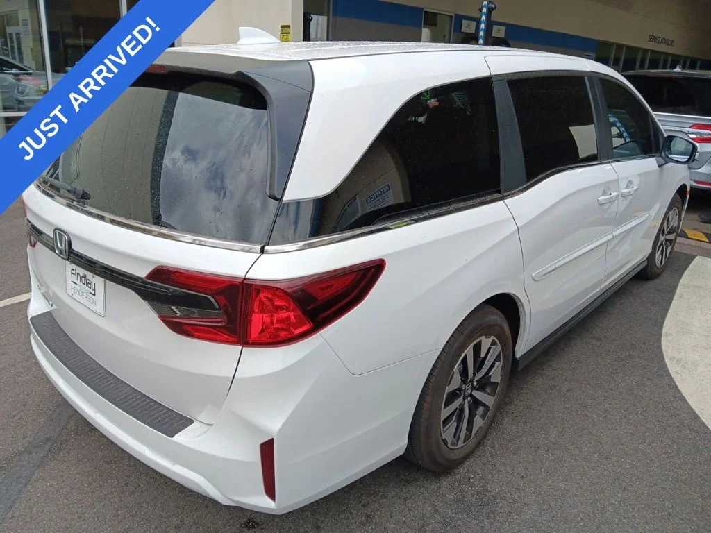 Used 2026 Platinum White Pearl Honda EX-L image 3