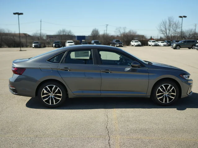 New 2026 Platinum Gray Metallic Volkswagen 1.5T SE image 9