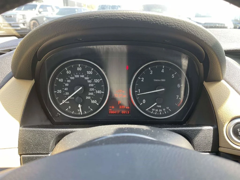 Used 2015 Black BMW sDrive28i image 30