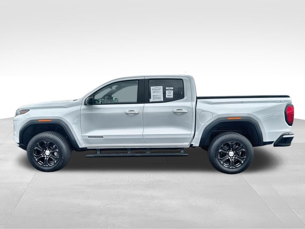Used 2023 White GMC Elevation image 6