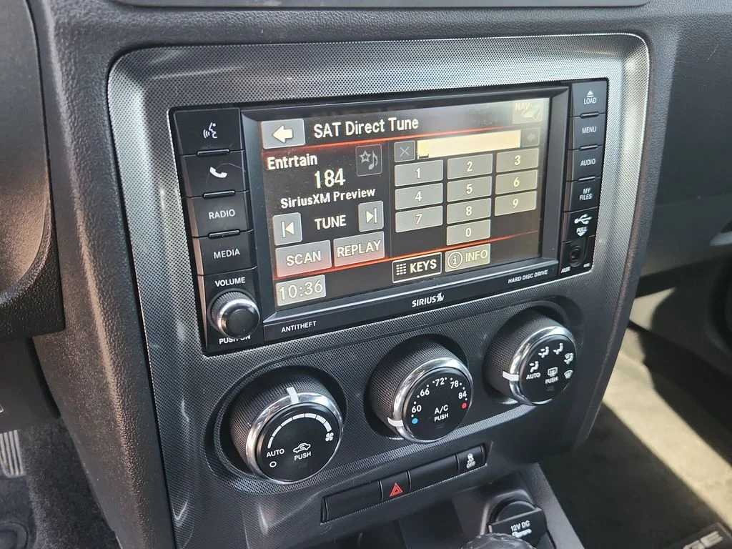 Used 2014 Black Dodge SXT image 22