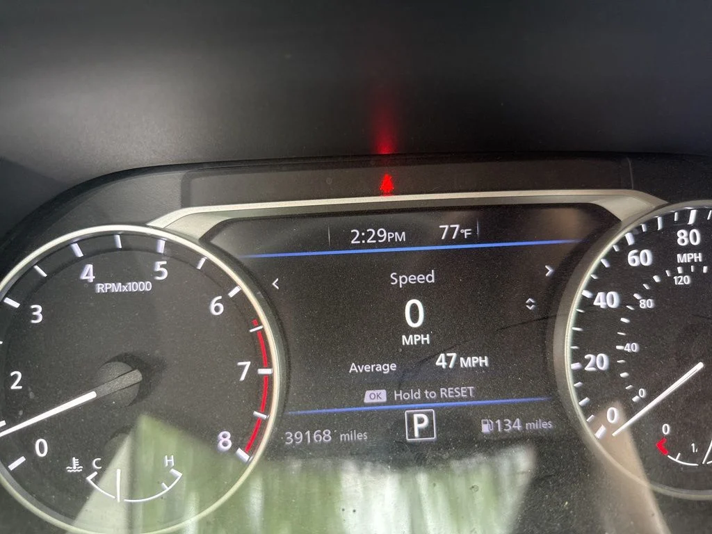 2022 Nissan Sentra SR CVT's photo