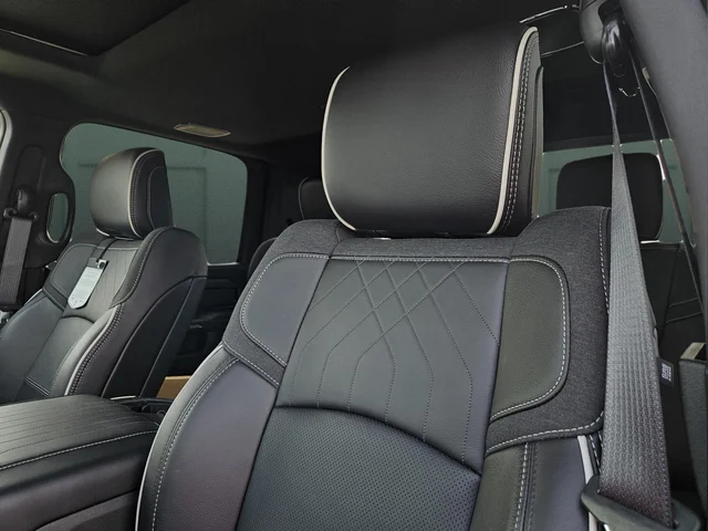 2025 RAM 3500 Limited - Photo 12