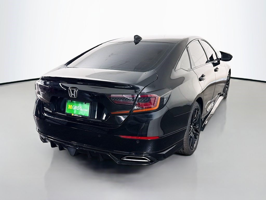 Used 2021 Crystal Black Pearl Honda Touring image 7