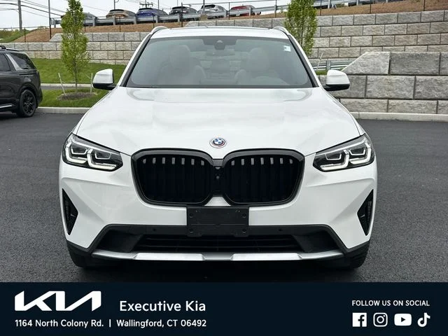 Used 2023 White BMW xDrive30i image 6