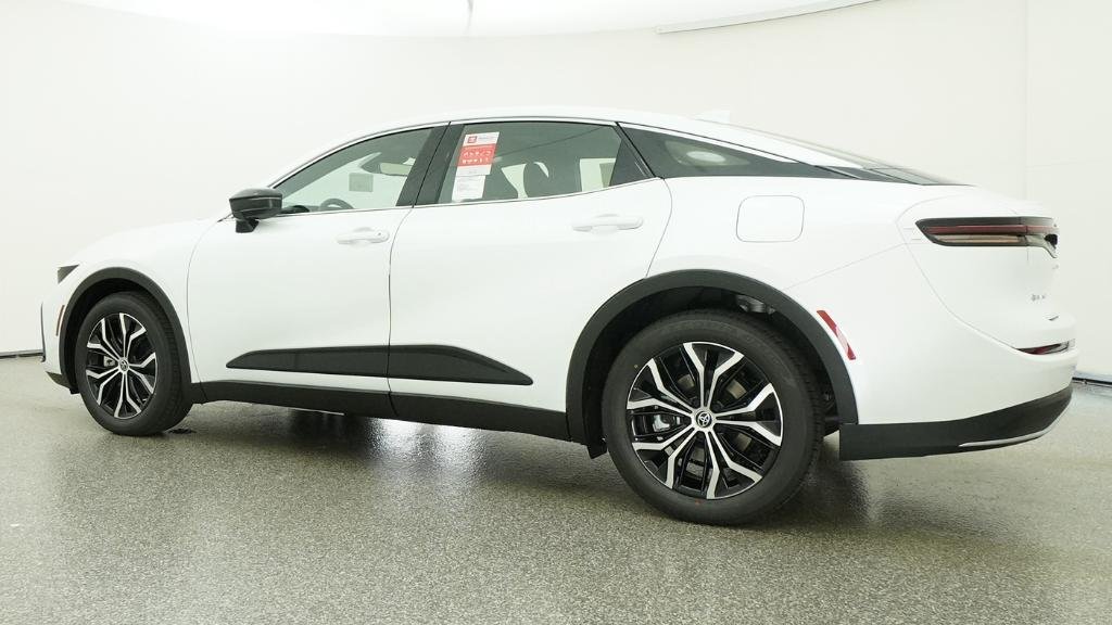 New 2026 Oxygen White Toyota XLE image 18