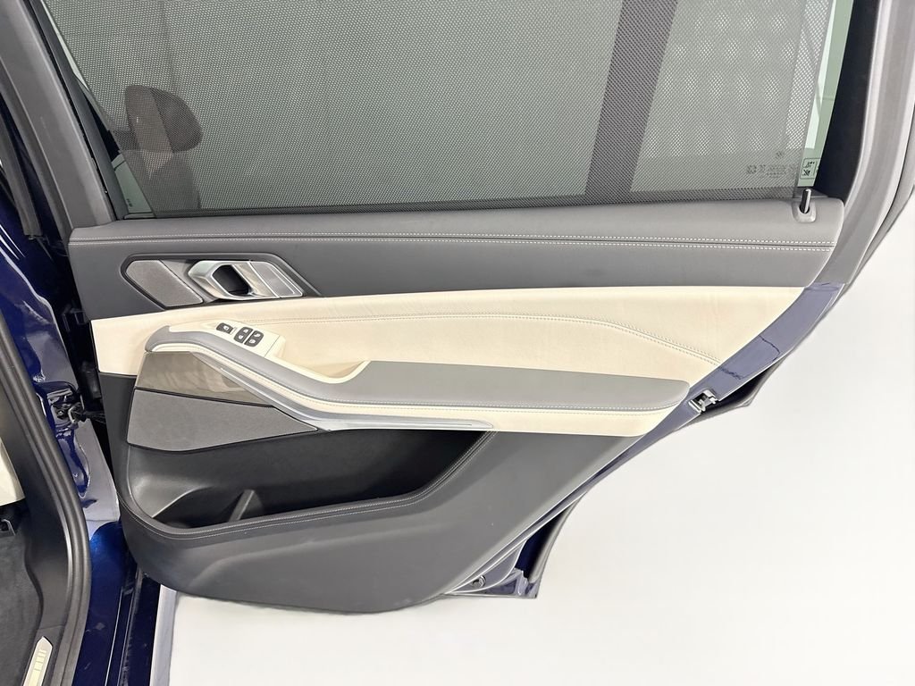2026 BMW X7 40i - Photo 26