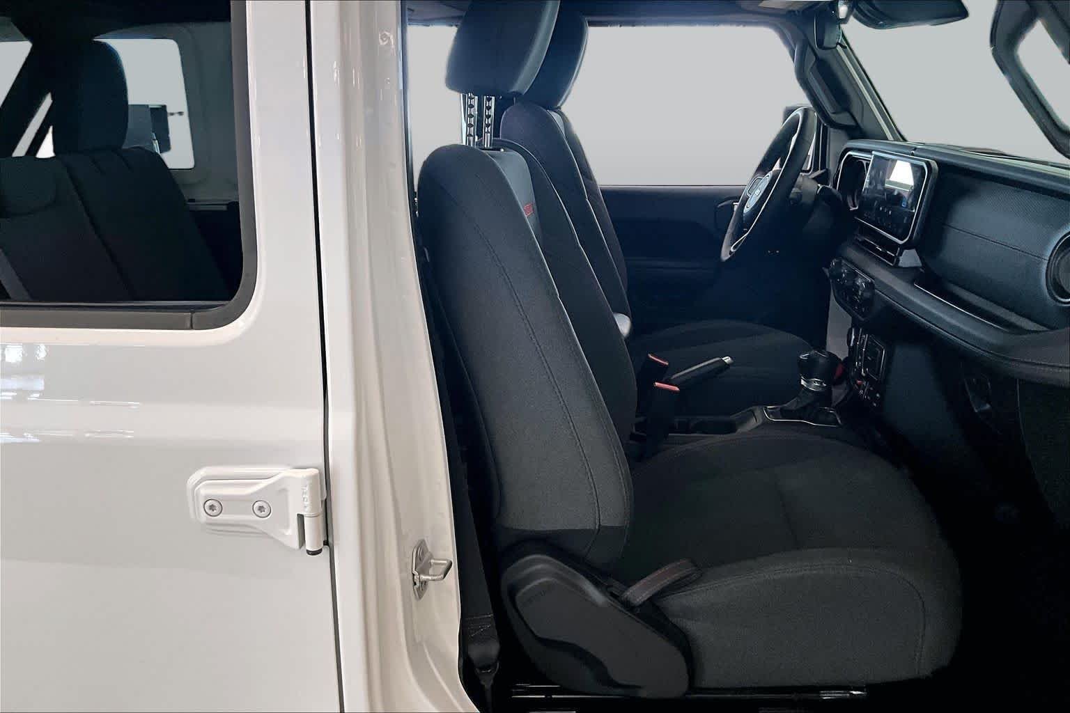 Used 2025 Bright White Clearcoat Jeep Rubicon image 8