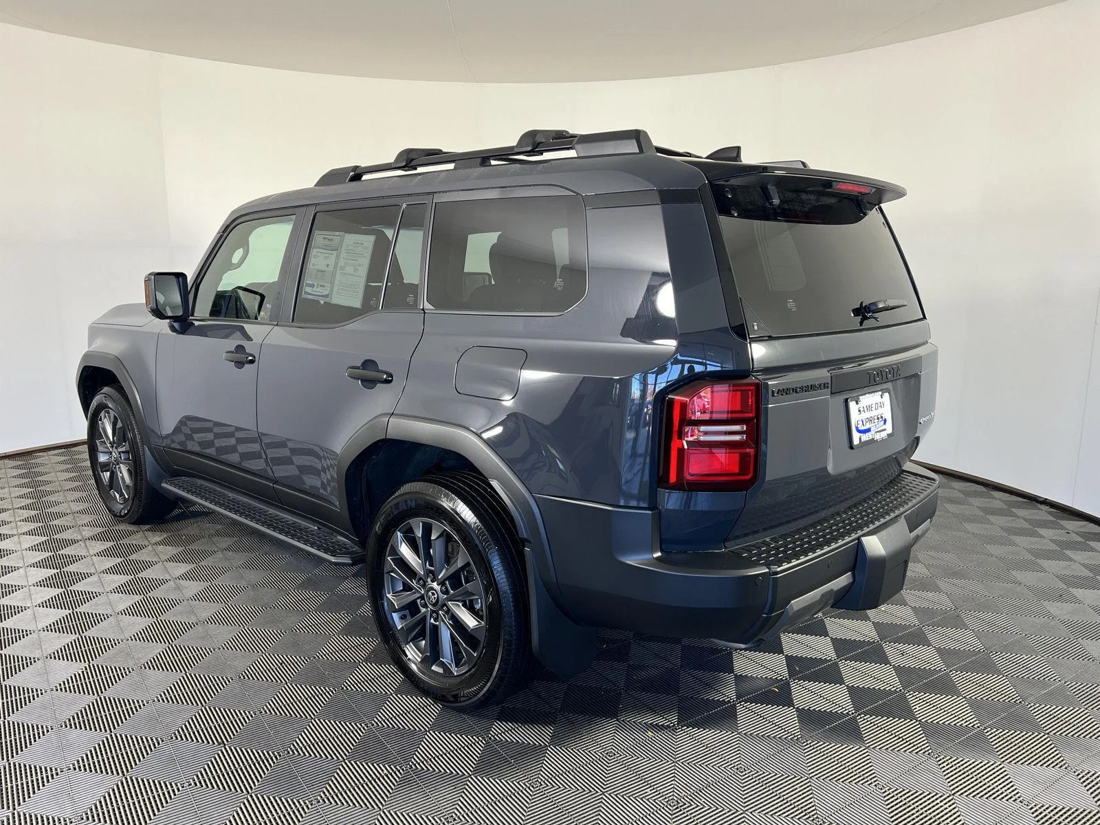 Used 2025 Underground Toyota Base image 28