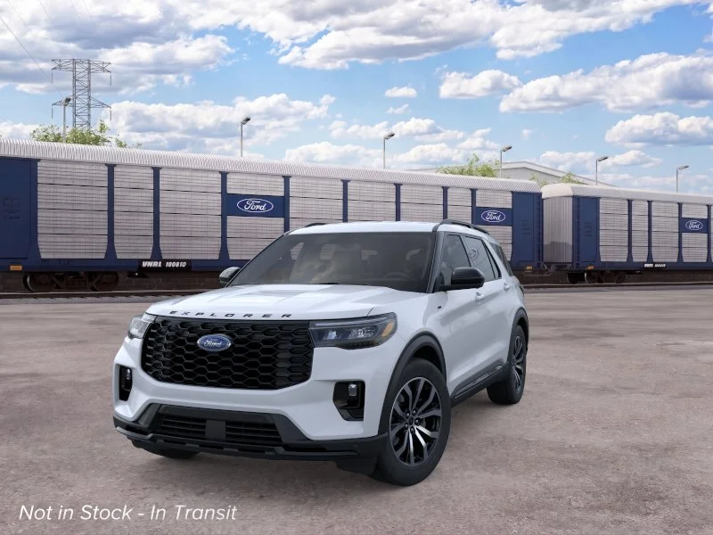 New 2026 Space White Metallic Ford ST-Line image 2