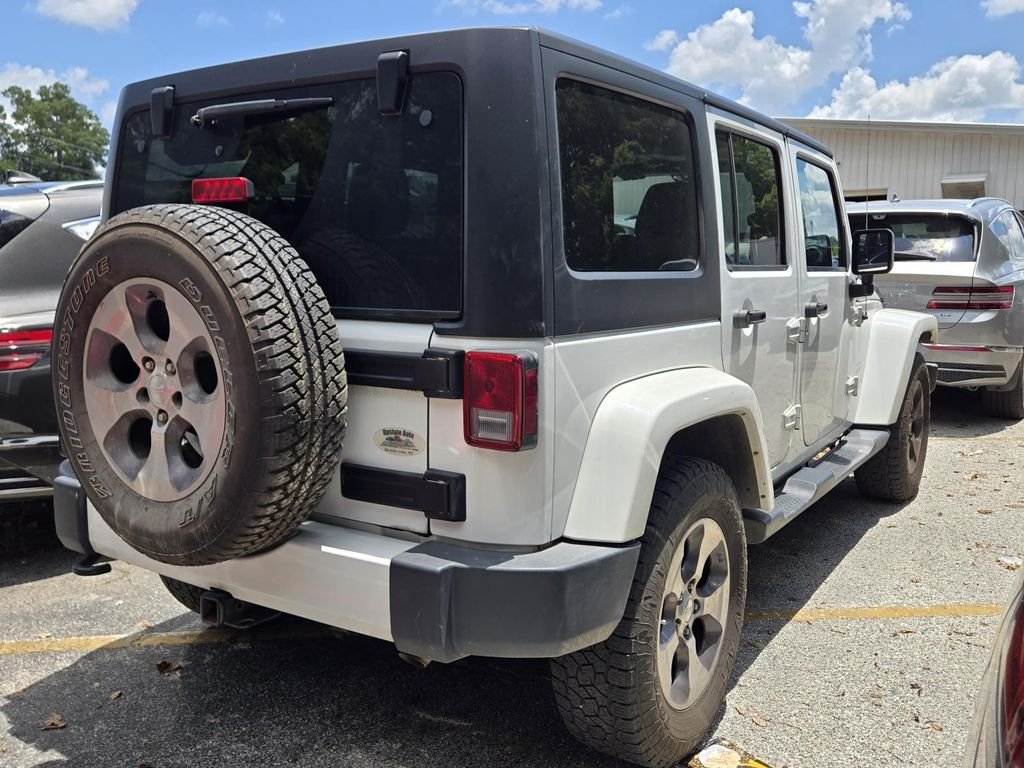 Used 2016 White Jeep Sahara image 2