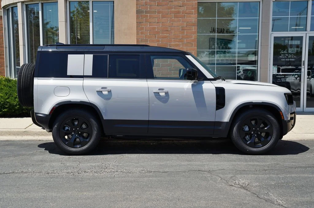 New 2026 Borasco Grey Land Rover S image 8