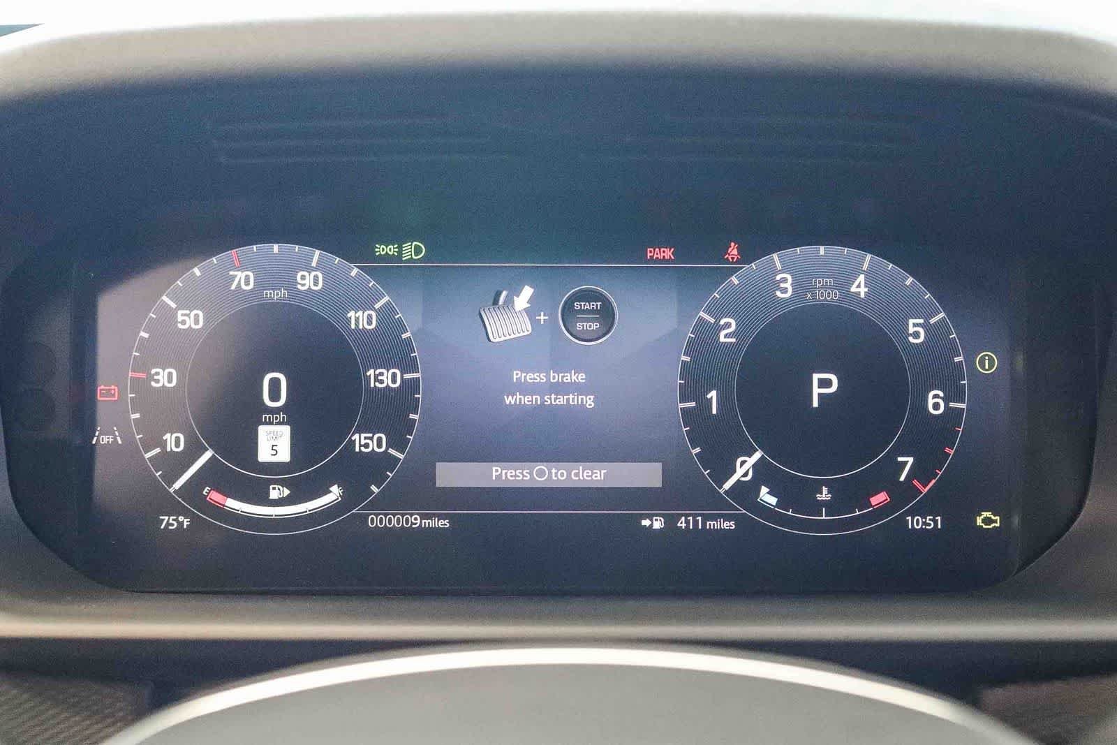 New 2026 Carpathian Grey Land Rover Dynamic SE image 24