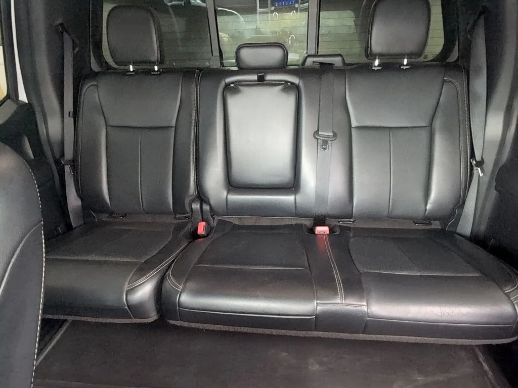 Used 2019 Oxford White Ford Lariat image 14