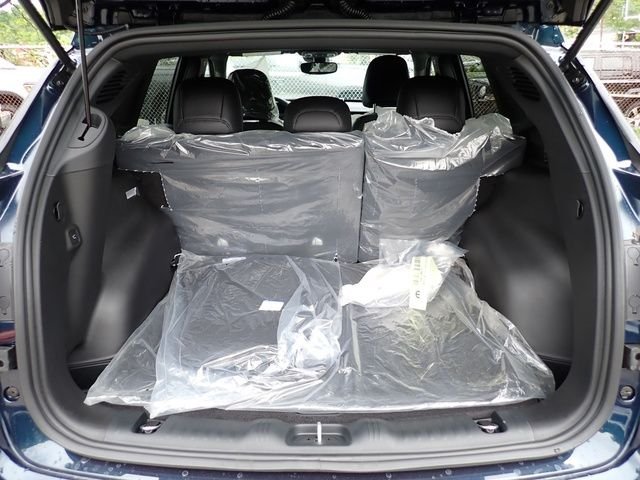 New 2026 Fathom Blue Pearl-Coat Exterior Paint Jeep Latitude image 6