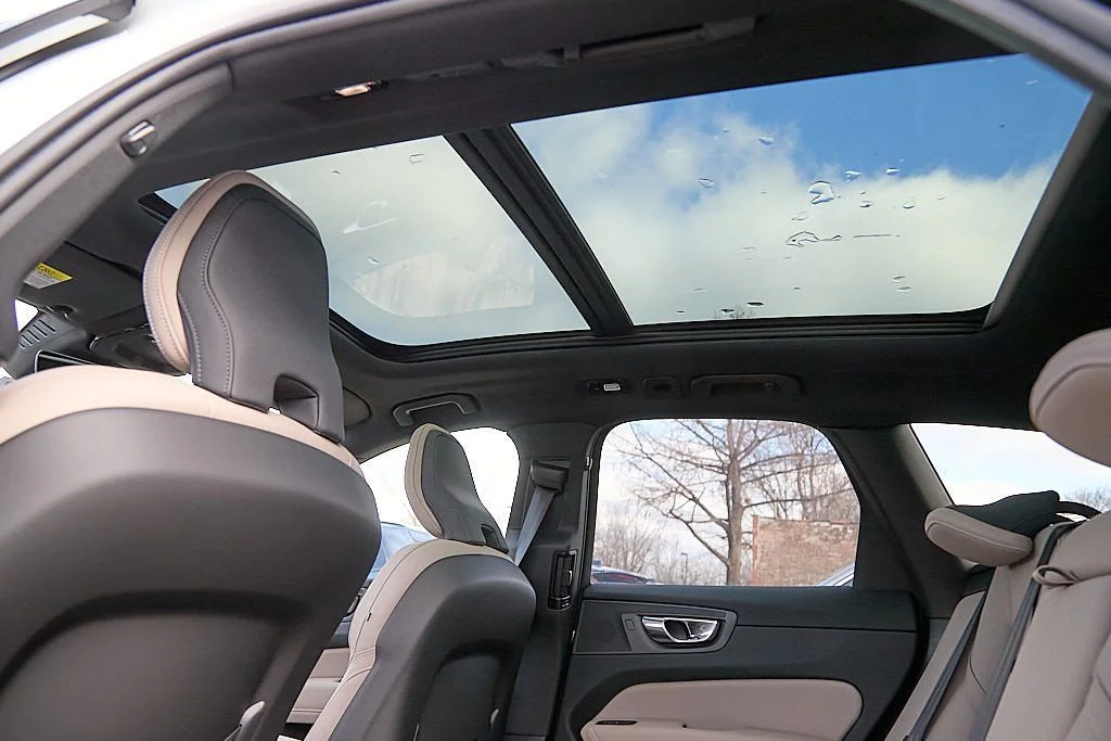 New 2026 Crystal White Volvo Plus image 23