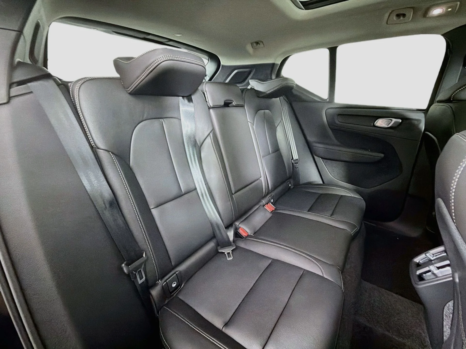 New 2026 Onyx Black Volvo Plus image 22