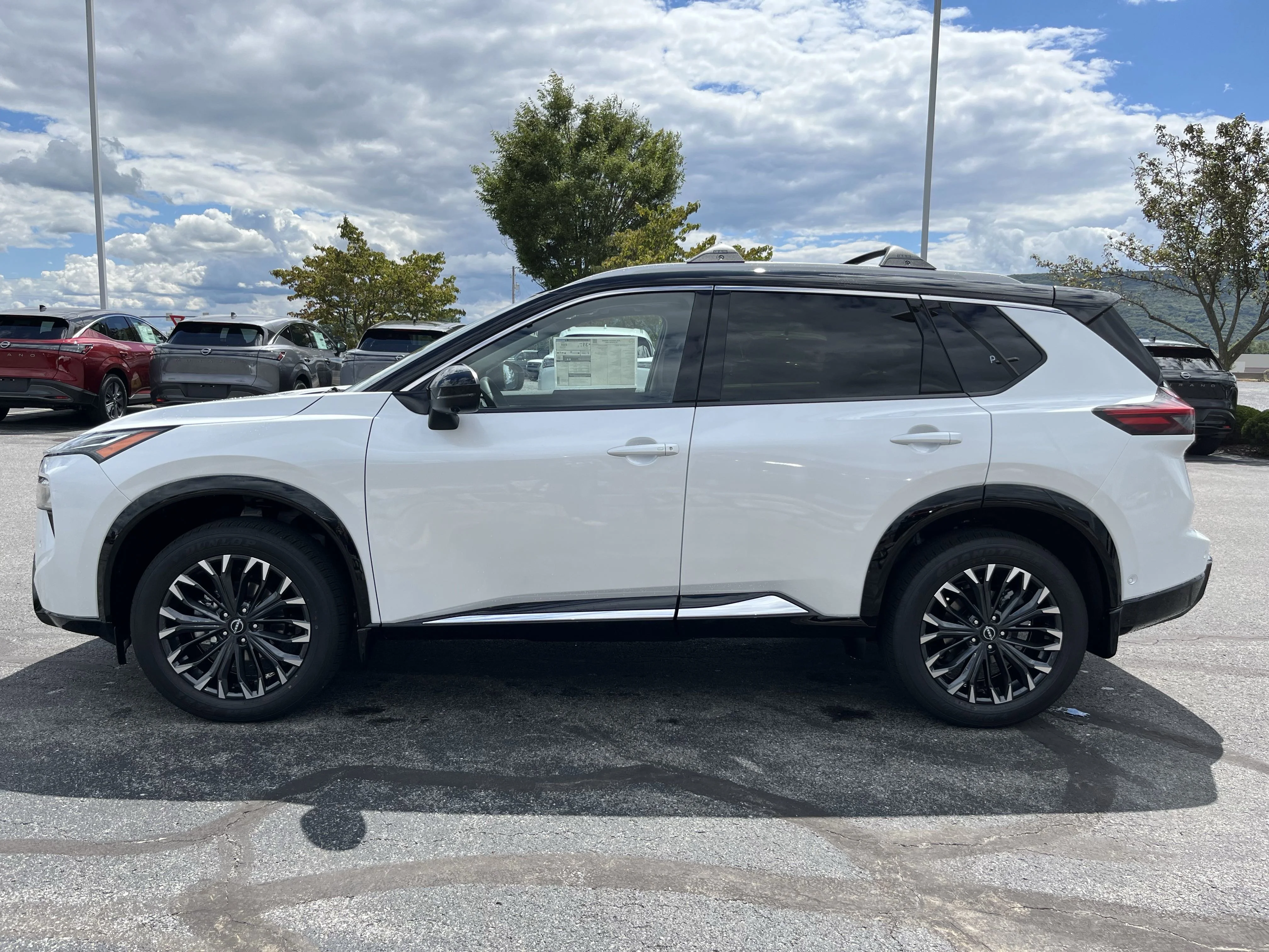 2026 Nissan Rogue Platinum - Photo 8