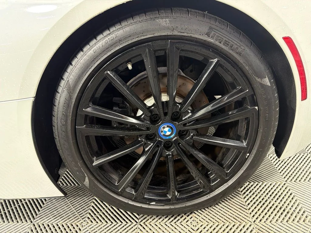 Used 2019 White BMW Base image 9