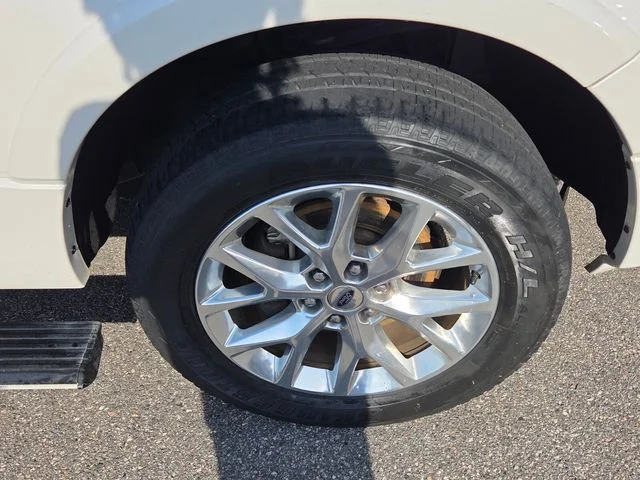 Used 2017 White Ford Limited image 17