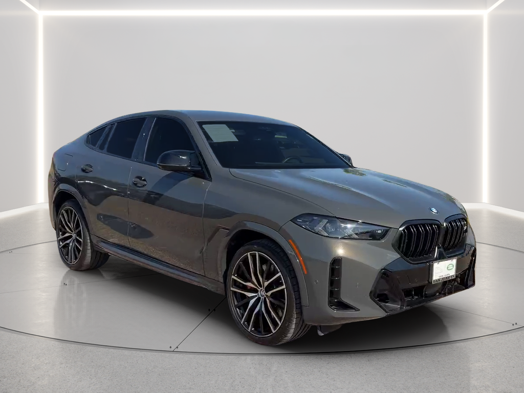 Used 2025 Gray BMW M60i image 3
