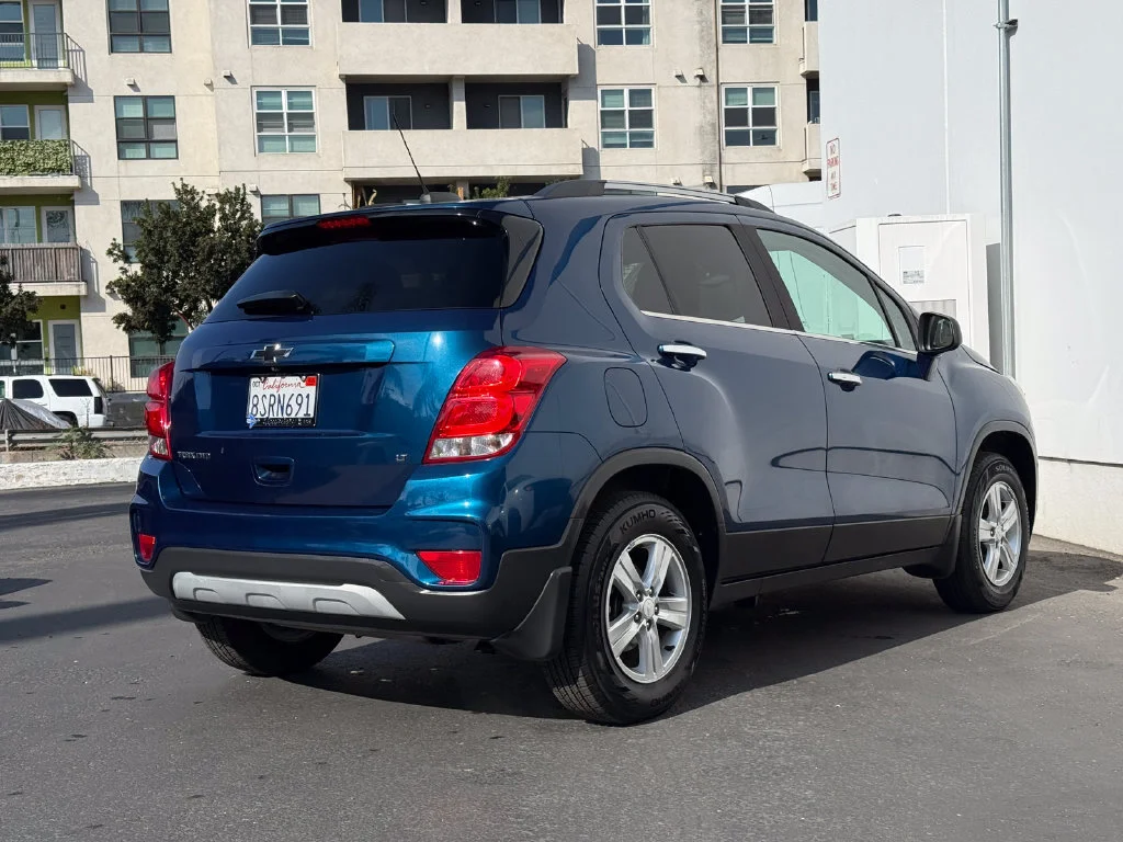 Used 2020 PACIFIC BLUE METALLIC Chevrolet LT image 7