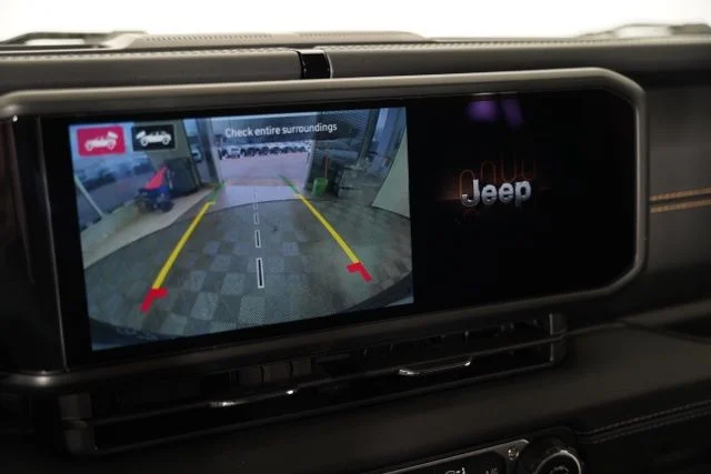 2025 Jeep Wrangler 4-Door Sahara - Photo 11