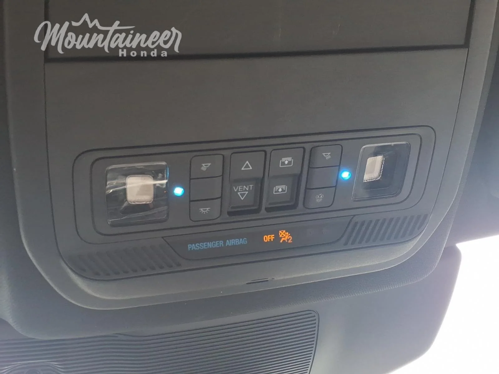 Used 2020 Star White Metallic Tri-Coat Ford XLT image 36