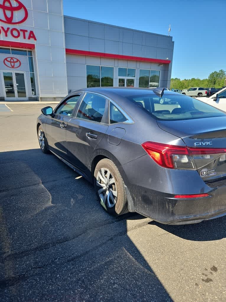 Used 2022 Meteorite Gray Metallic Honda LX image 4