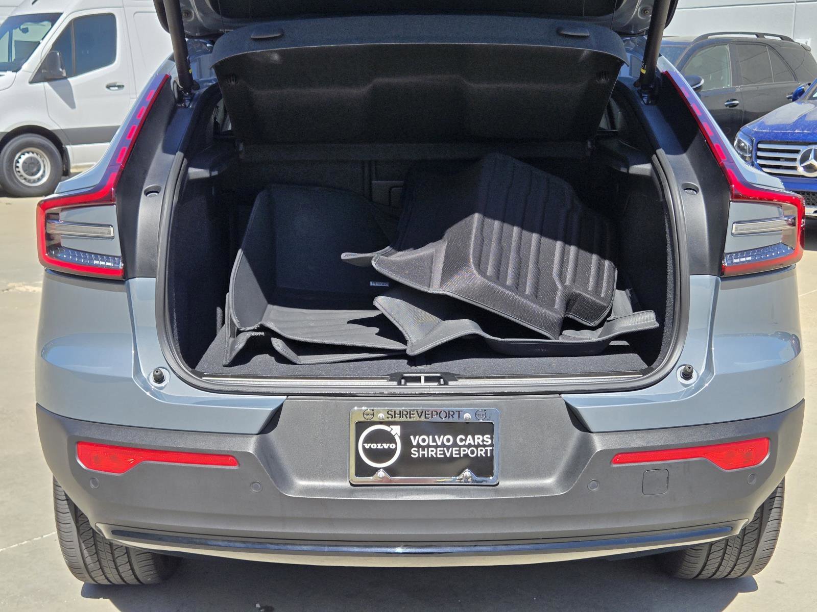 Used 2023 Thunder Gray Metallic Volvo Plus image 13