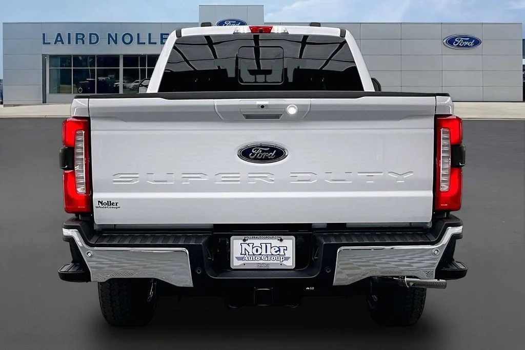 New 2026 Oxford White Ford F-350® Lariat® image 4