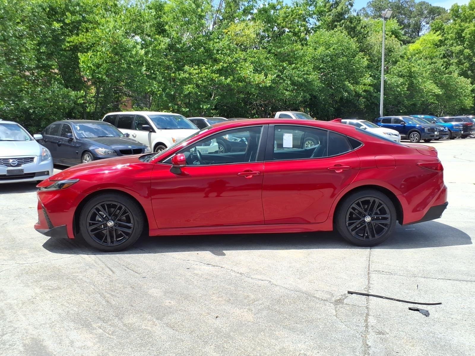 Used 2025 RED Toyota SE image 3