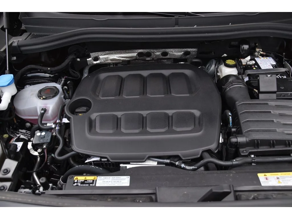 Used 2025 Deep Black Pearl Volkswagen SEL R-Line image 23