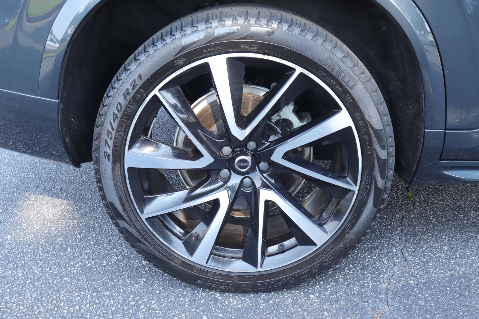 Used 2022 Savile Grey Metallic Volvo Momentum image 46