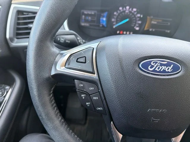 Used 2020 Red Ford SEL image 18