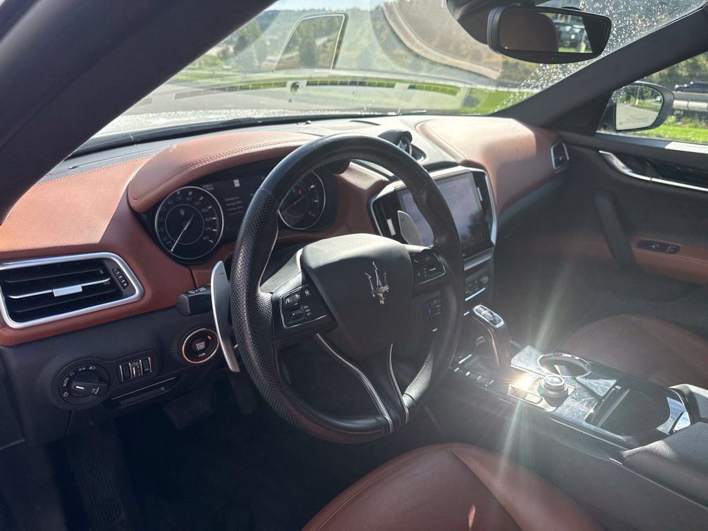 Used 2022  Maserati Modena Q4 image 9