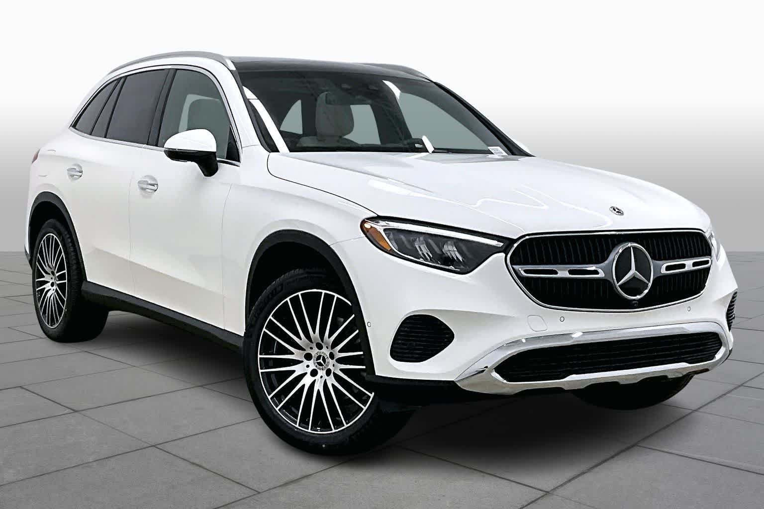 New 2026 Polar White Mercedes-Benz GLC 300 image 2