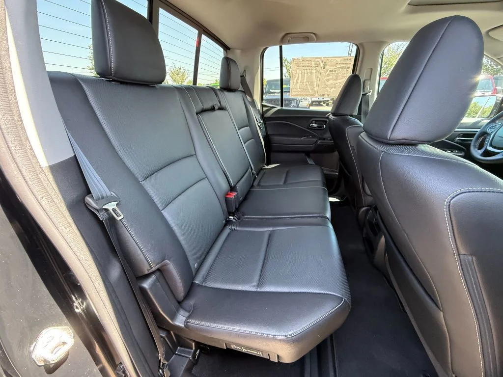 Used 2023 Modern Steel Metallic Honda RTL image 5