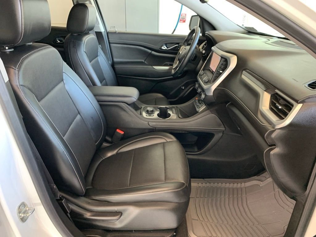 Used 2023 White GMC SLT image 23