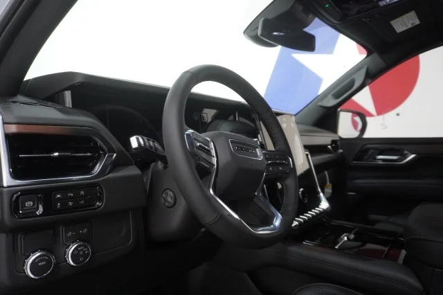 2026 GMC Yukon XL Denali - Photo 20