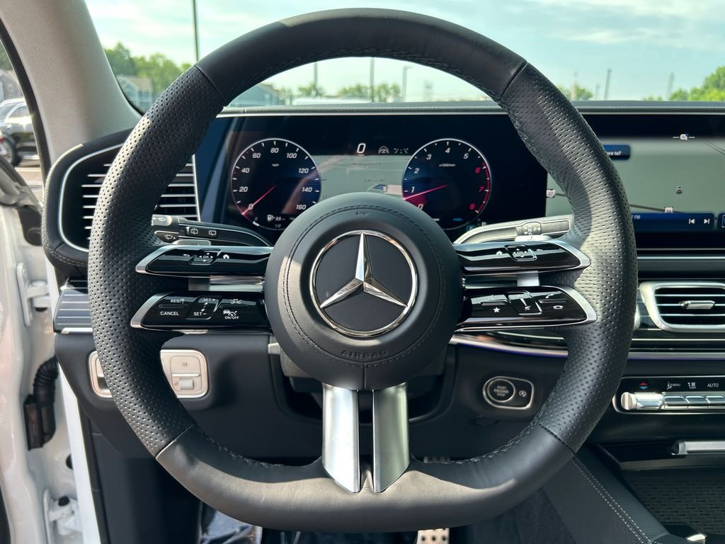 New 2026 Polar White Mercedes-Benz GLS 450 image 18