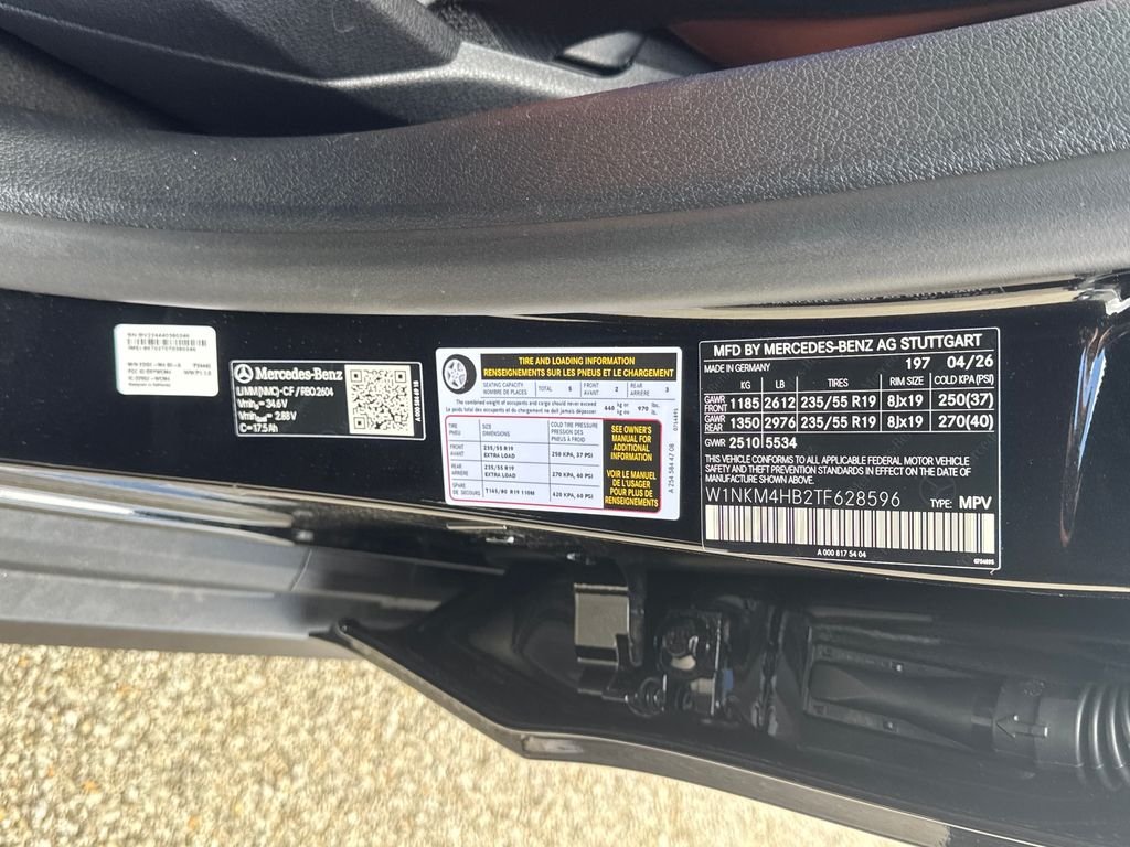 New 2026 Obsidian Black Metallic Mercedes-Benz GLC 300 image 30