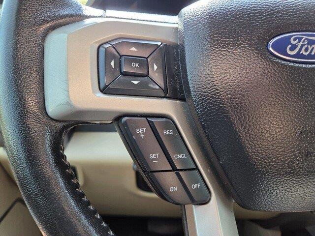 Used 2019 Agate Black Metallic Ford LARIAT image 15