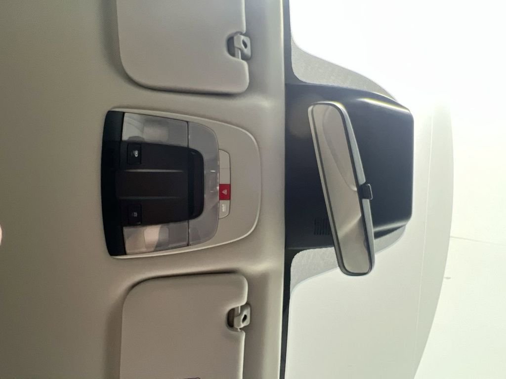 New 2026 Wolf Gray Kia S image 20