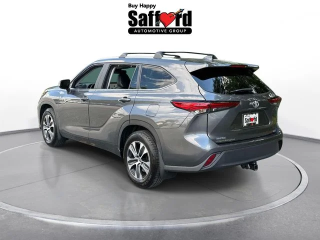 2023 Toyota Highlander XLE - Photo 10