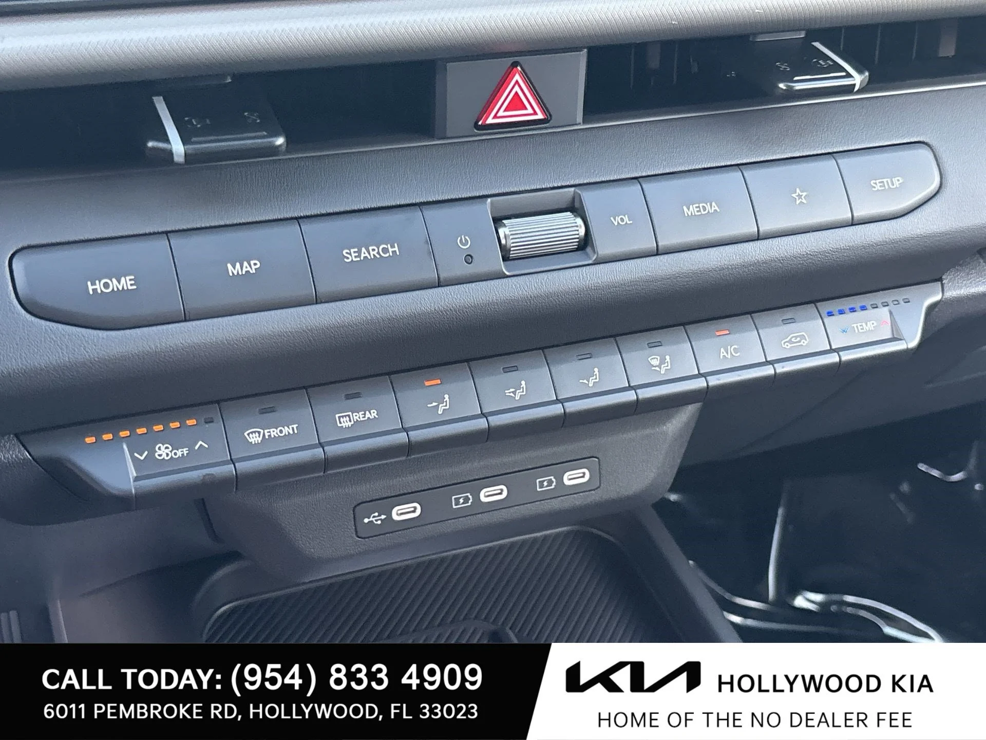 New 2027 Pale Gray Kia S image 18